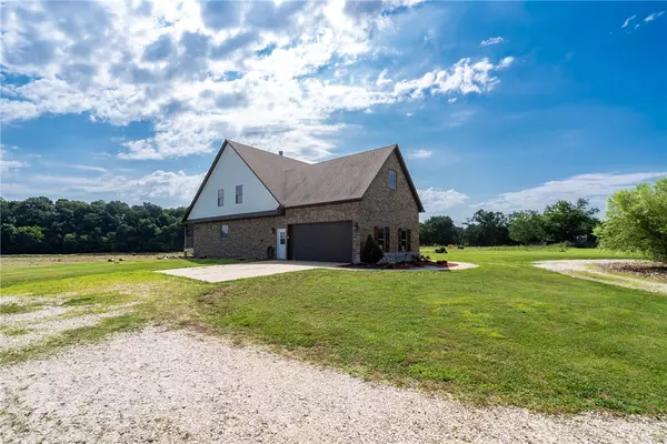 Summers, AR 72769,13028 Highway 59