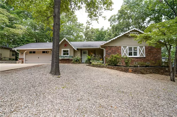 20 Chelsea Ln, Bella Vista, AR 72715