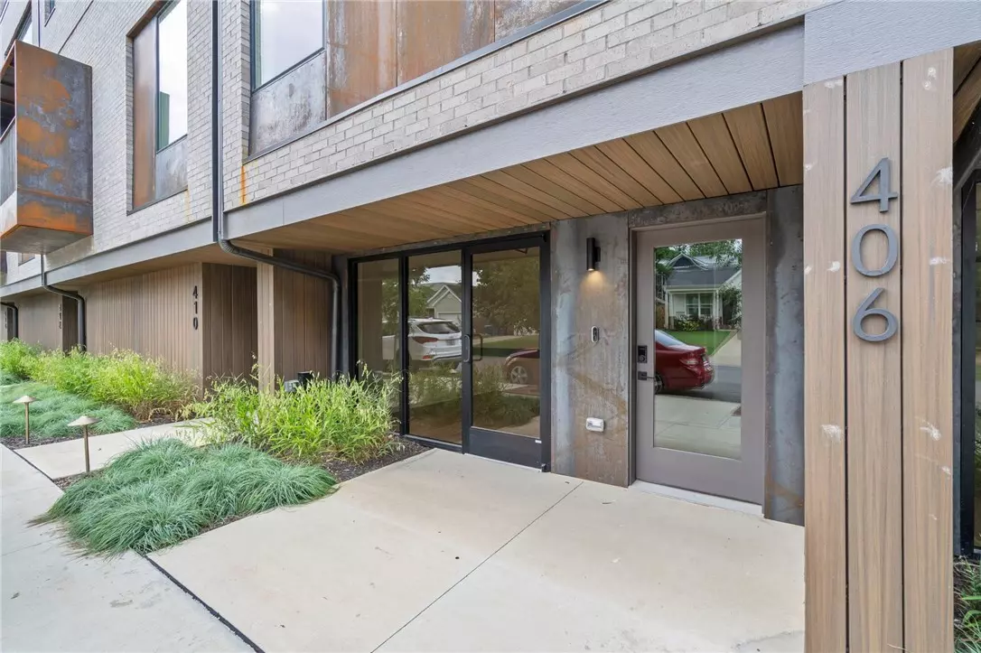 Bentonville, AR 72712,406 SE G St