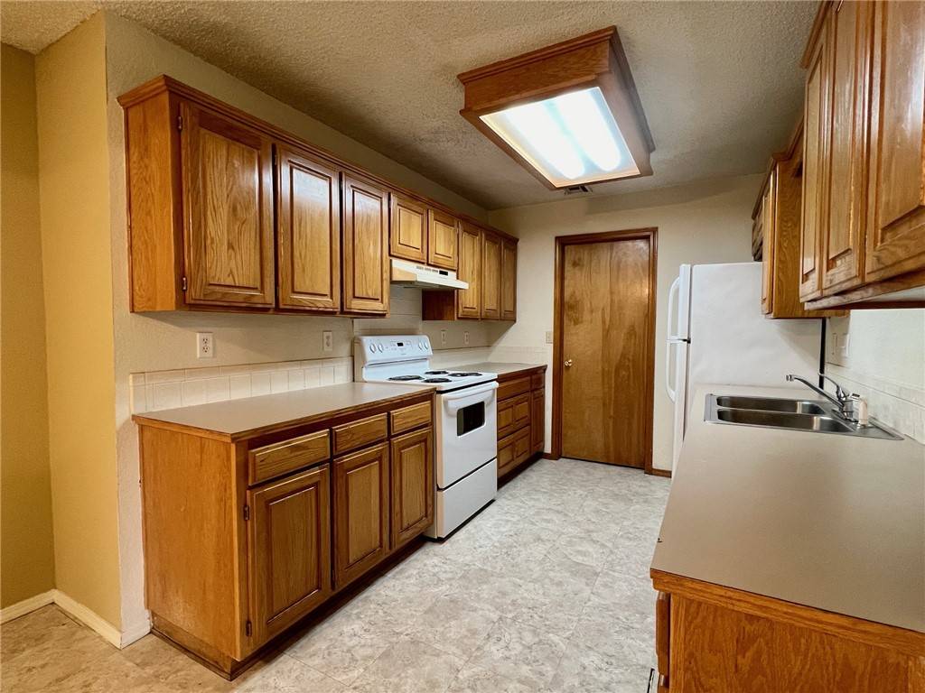 Fayetteville, AR 72704,4395 Patrick St