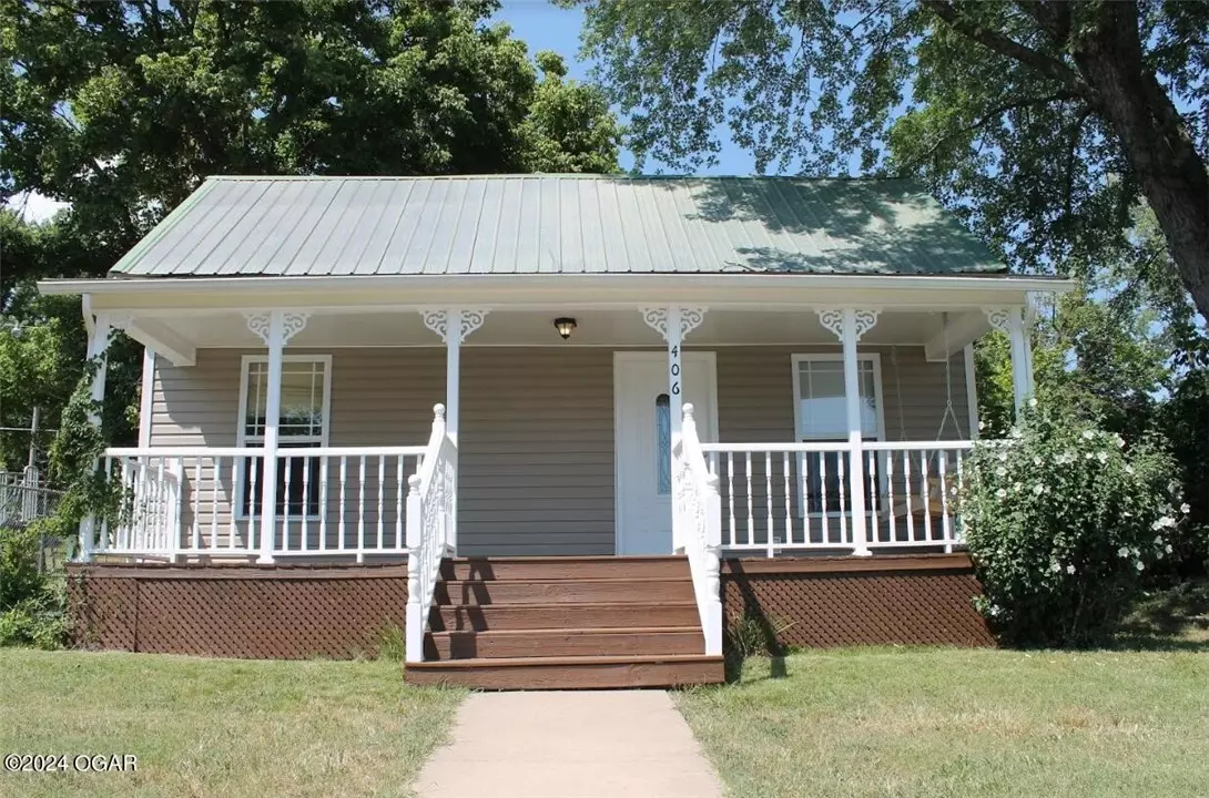 Anderson, MO 64831,406 Second St