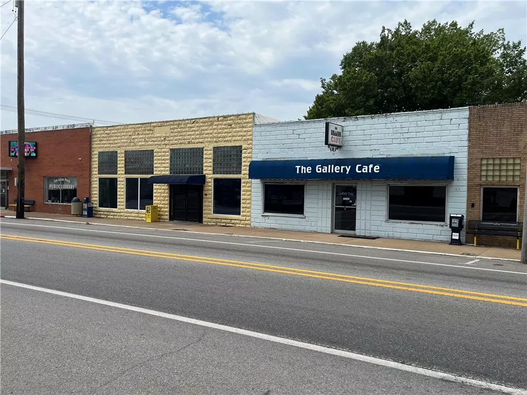 Decatur, AR 72722,159 & 167 N Main St