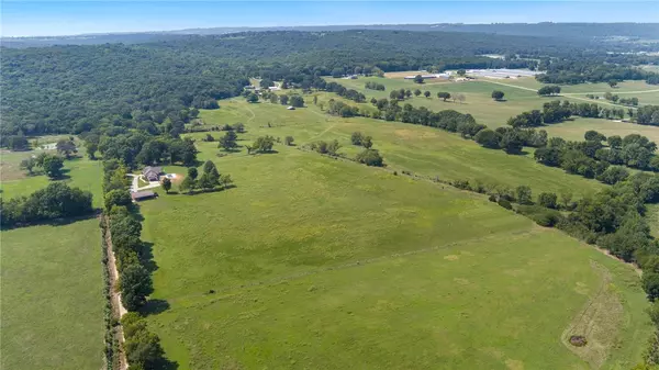 Lincoln, AR 72744,10128 S Wedington Blacktop Rd