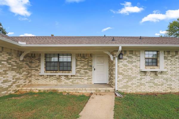 Lincoln, AR 72744,110 Meadowbrook Ave