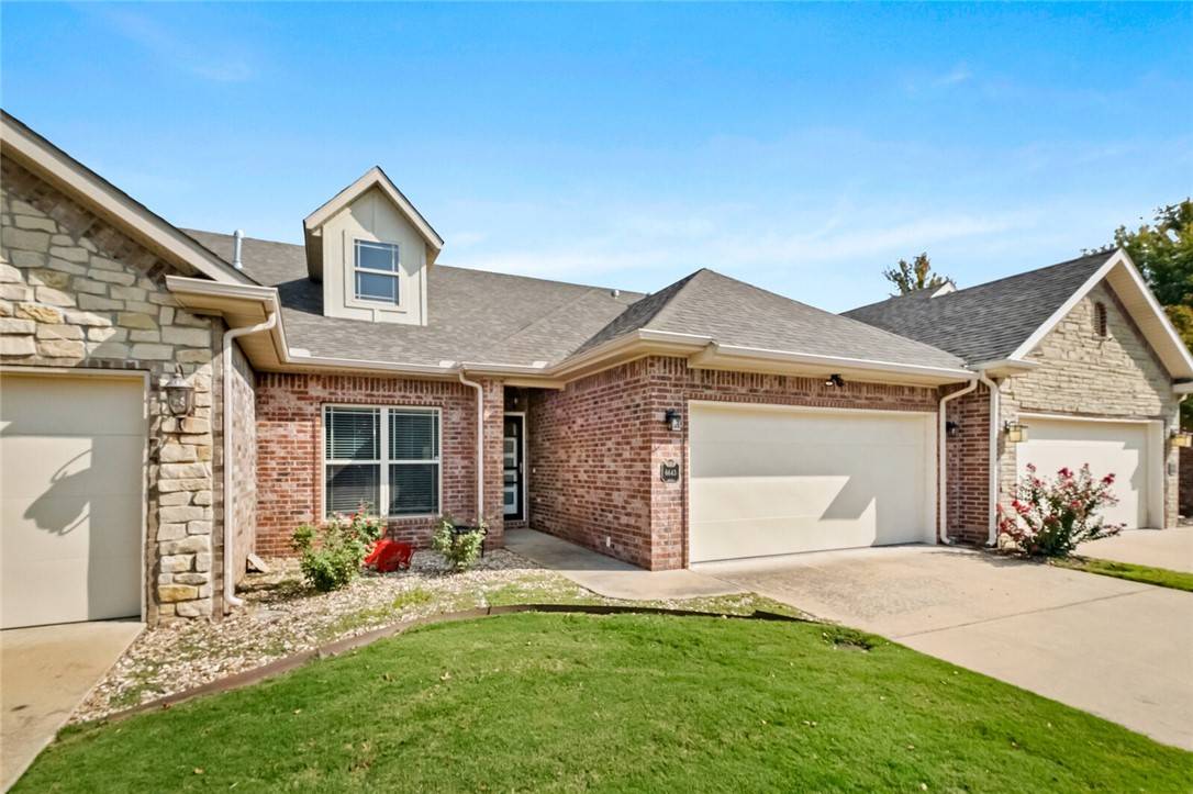 6643 W Valley View Rd, Rogers, AR 72758