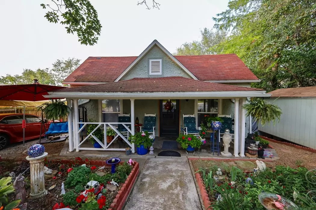 Alpena, AR 72611,405 Hill St