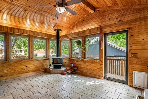 Fayetteville, AR 72701,1728 N Cambridge Rd