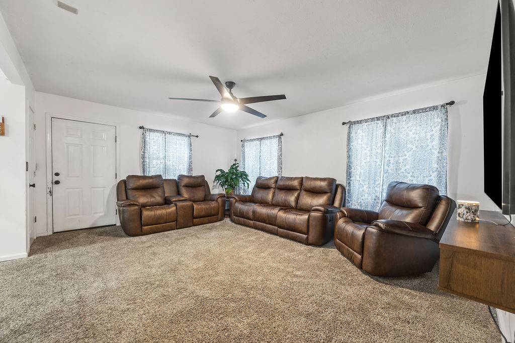 Bella Vista, AR 72714,1 Dickenshire Ln