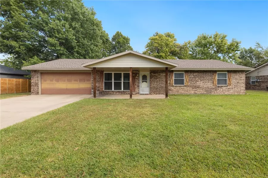 406 SW 10th St, Bentonville, AR 72712