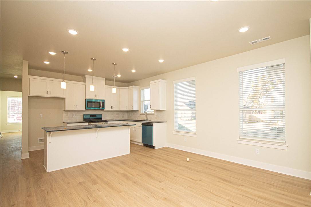 Bentonville, AR 72713,5506 SW Firethorn Ln