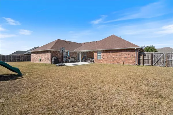 Siloam Springs, AR 72761,9004 Overland Rd