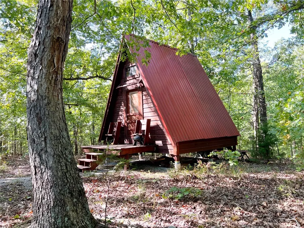 Yellville, AR 72687,636 Hwy 125