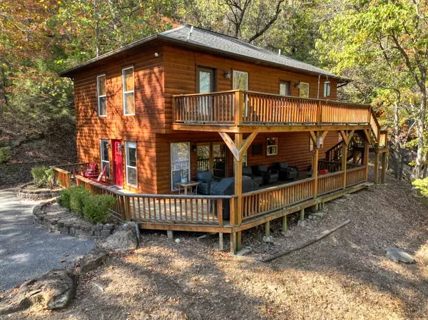 450 Lakeside Rd, Eureka Springs, AR 72631