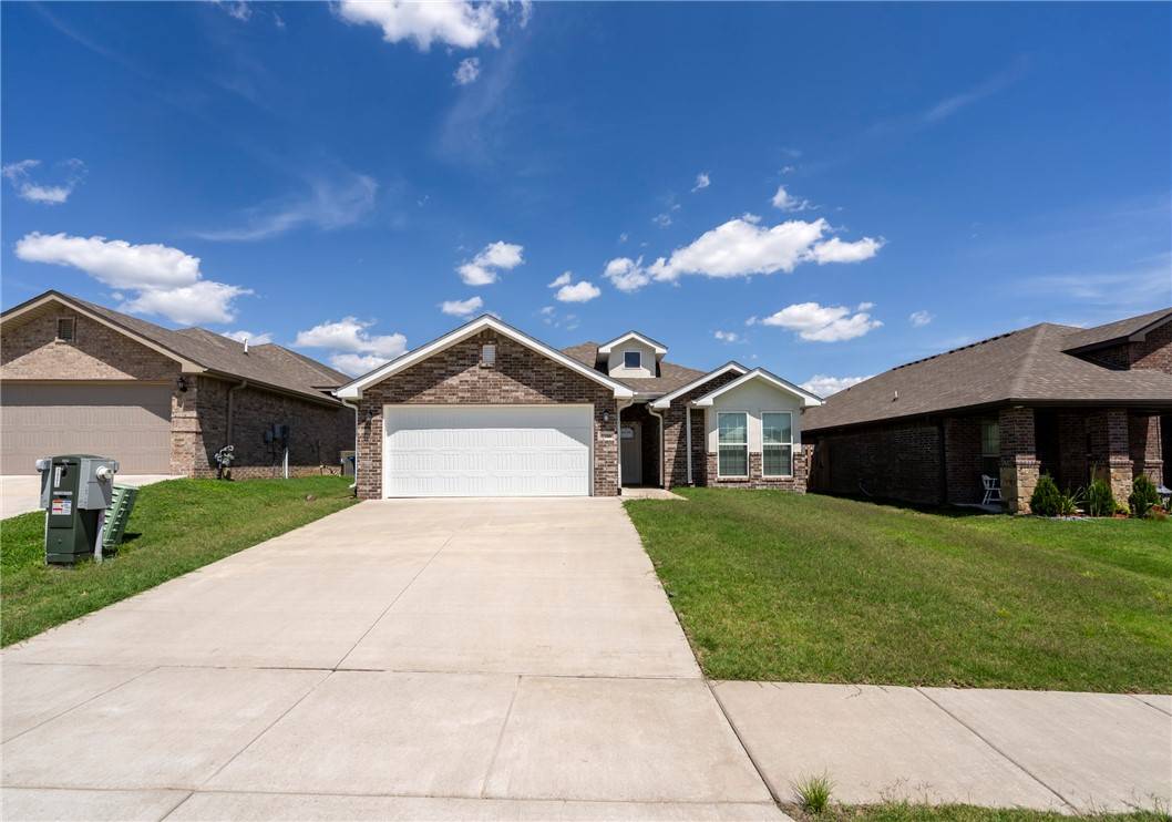 5908 NW Ettie May St, Bentonville, AR 72713