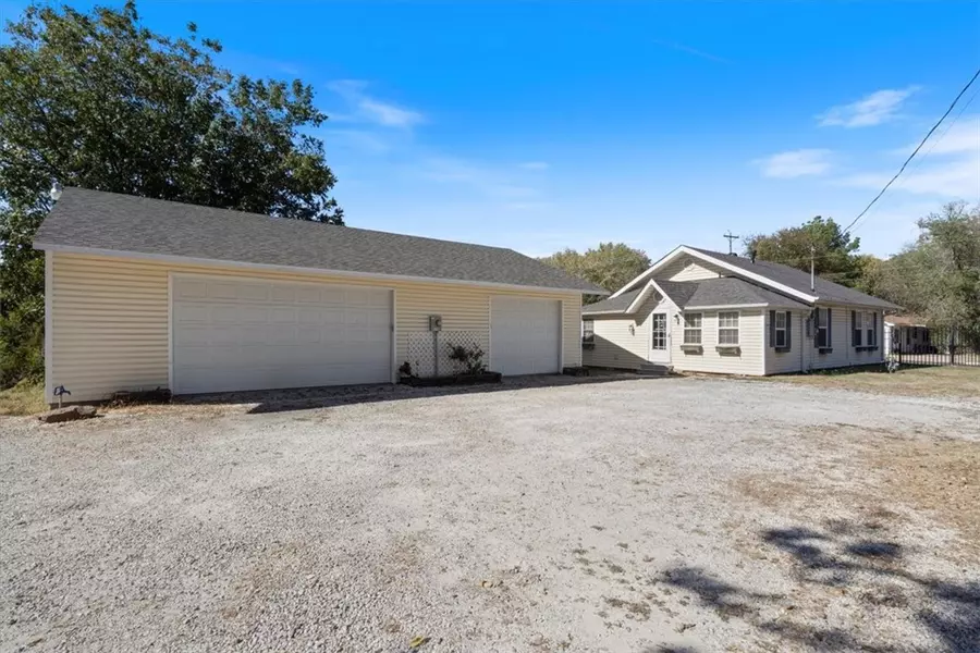 521 Caudle Ave, Springdale, AR 72764