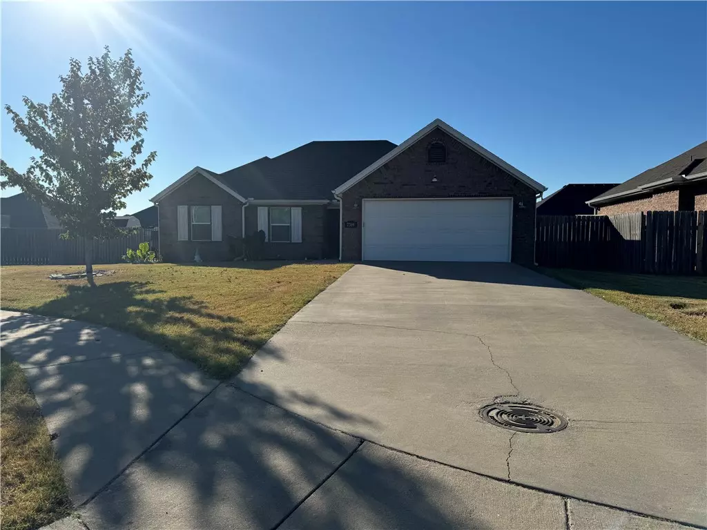 Springdale, AR 72762,7369 Drury Ave