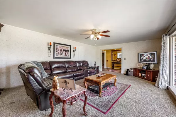 Aurora, MO 65605,1415 S Madison Ave