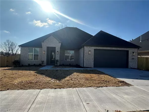 3391 E Greystone Dr, Fayetteville, AR 72764