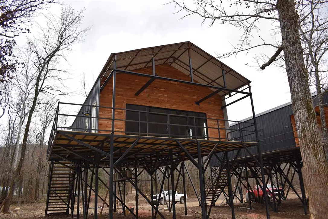 Pettigrew, AR 72752,256 Private Road 6152