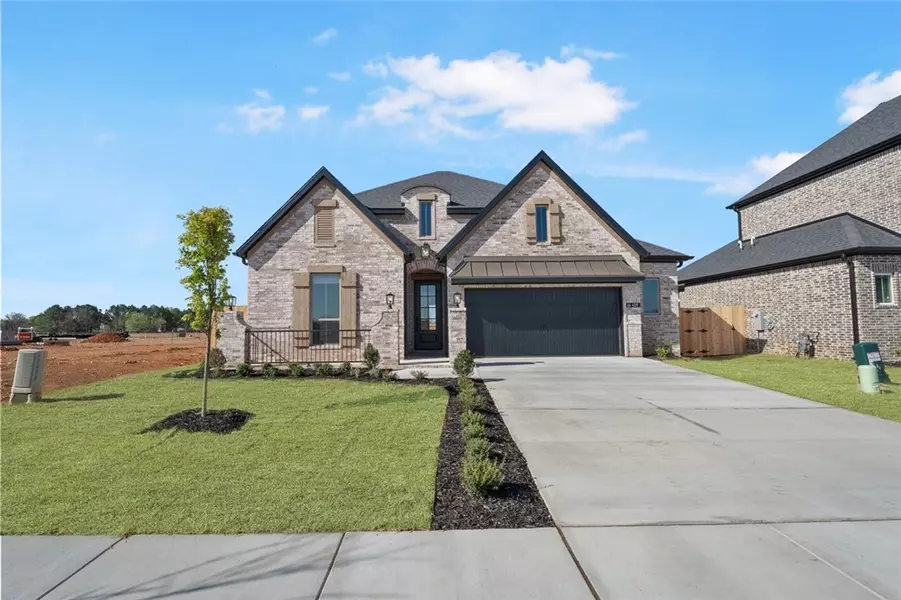 419 Fox Trl, Elm Springs, AR 72762