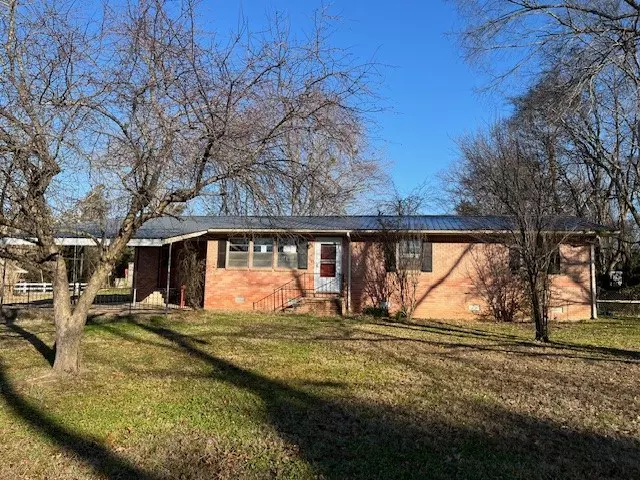 189 Highland St, Calico Rock, AR 72519