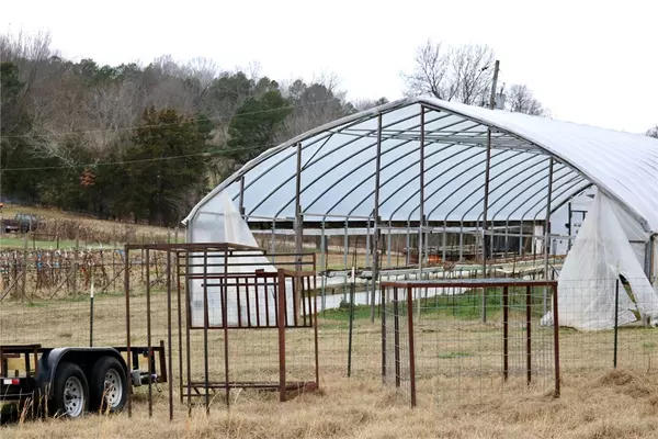 Everton, AR 72633,2185 Chinquapin Rd