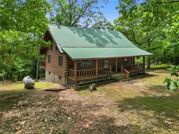 99 Beaverview Dr, Eureka Springs, AR 72631