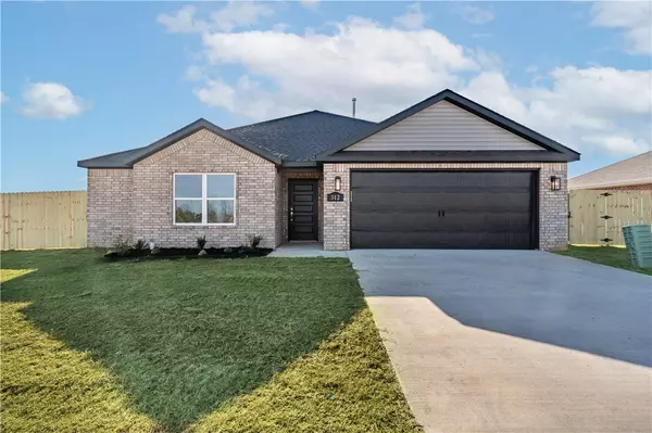 300 Marsanne St, Lowell, AR 72745