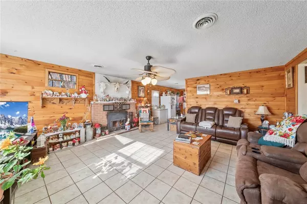 Maysville, AR 72747,9050 N State Line Rd