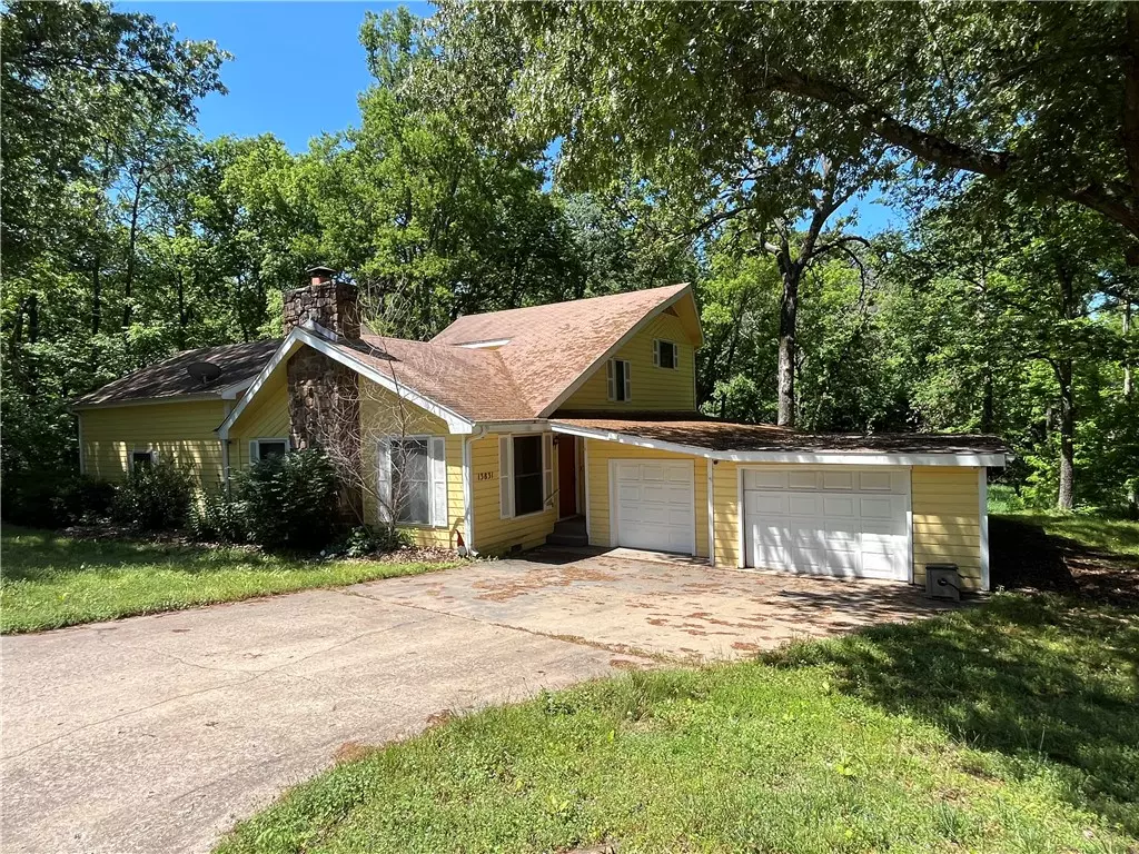 Siloam Springs, AR 72761,13831 Canterbury Dr