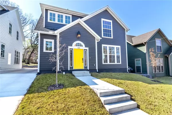 523 E Spring St, Fayetteville, AR 72701