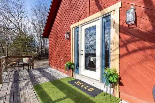 13 Hawk Ln, Holiday Island, AR 72631