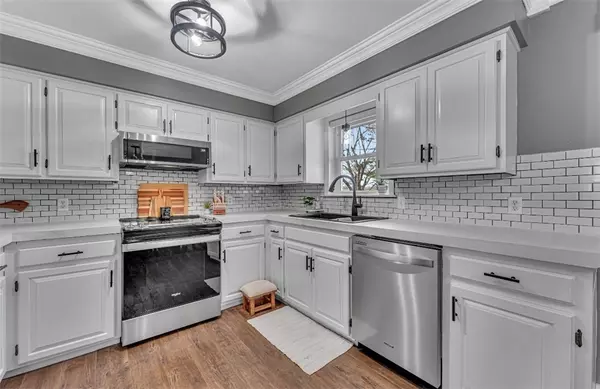 Goshen, AR 72727,260 Jay Ave