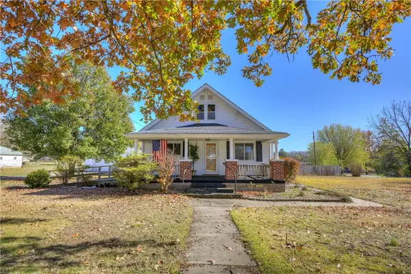 Pierce City, MO 65723,918 N Highway 97