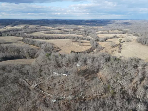Marshall, AR 72650,410 Davis Creek Rd
