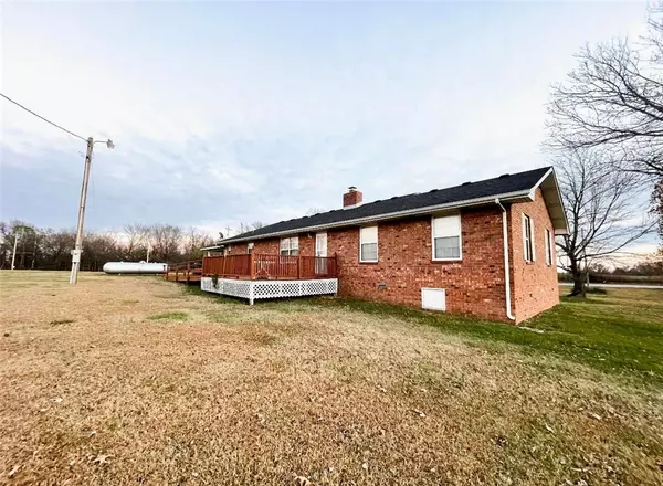 Goodman, MO 64843,3367 Splitlog Rd