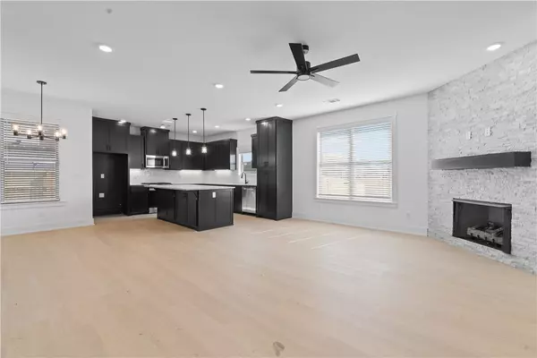 Bentonville, AR 72712,6702 Acacia St