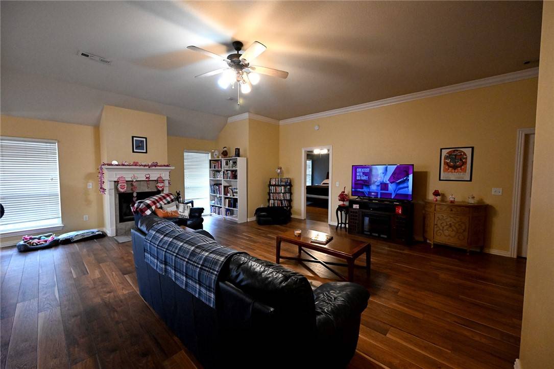 Springdale, AR 72762,4382 Osprey St
