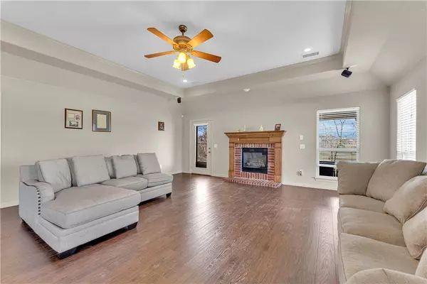 Bentonville, AR 72712,115 NE Lake Forest Ln