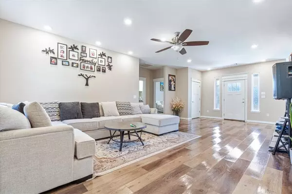 Siloam Springs, AR 72761,850 E Silver Leaf Ln