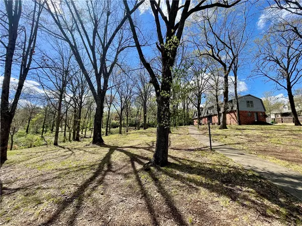 Fayetteville, AR 72701,1107 N Summersby Dr