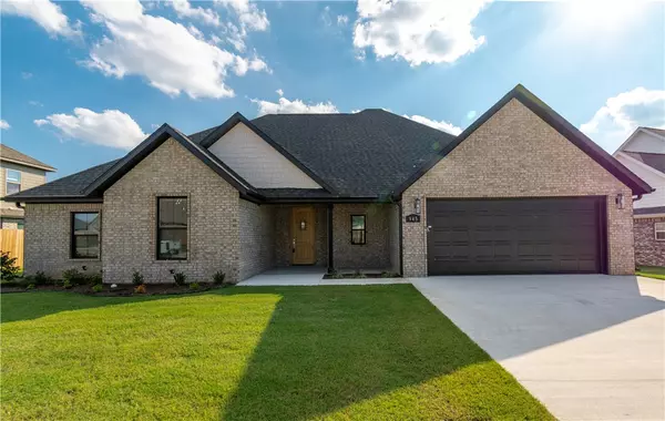 Tontitown, AR 72762,945 Pergola