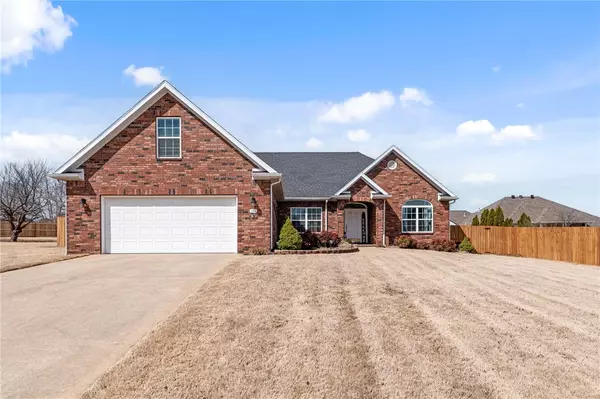 198 Cedar Brook Pl, Farmington, AR 72730