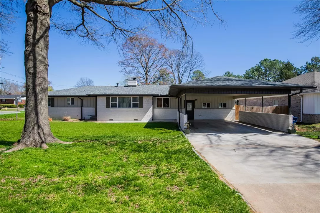 Siloam Springs, AR 72761,2255 S Mt. Olive