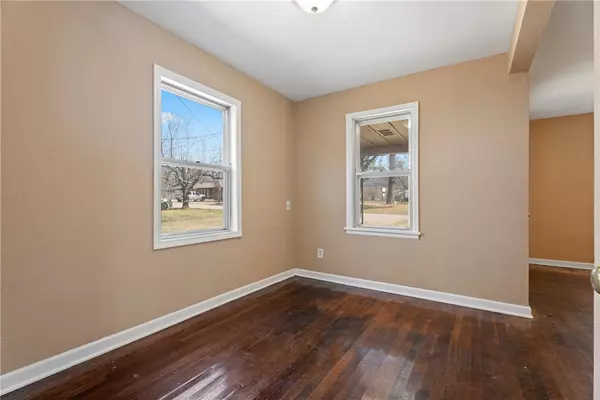Marshall, AR 72650,300 Range St