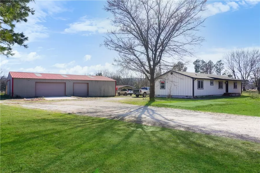 19583 Latta Rd, Canehill, AR 72717