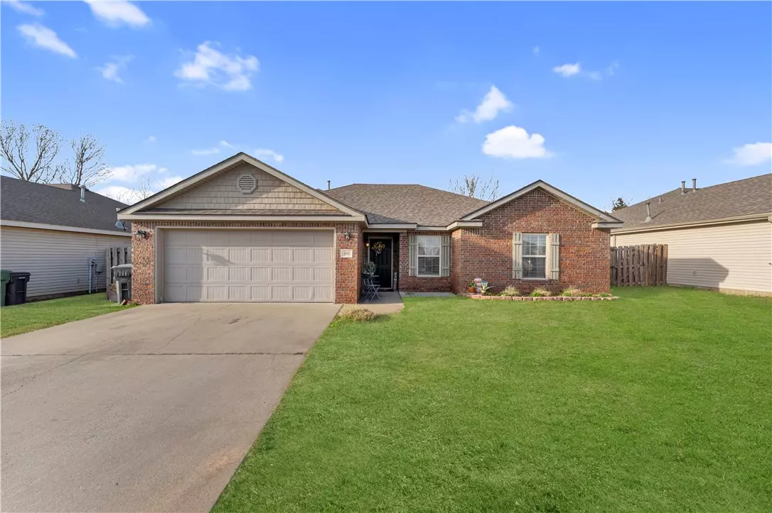 Rogers, AR 72758,407 E McCann Rd