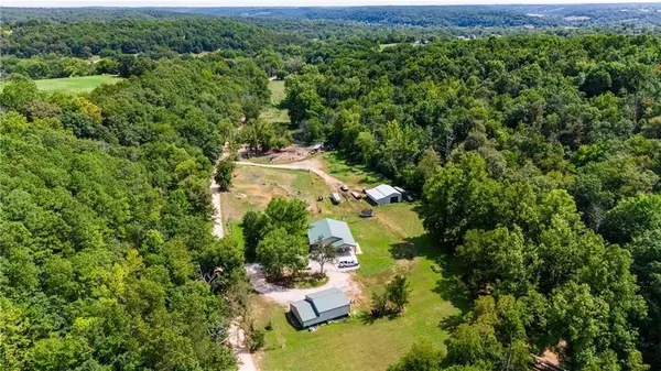 Anderson, MO 64831,448 & 464 Tick Ridge Rd
