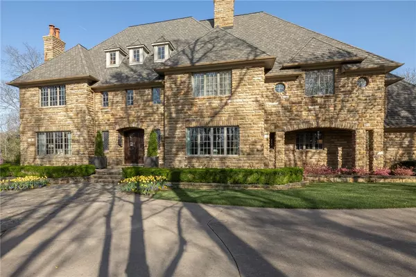 Fayetteville, AR 72703,3515 E Fredricksburg Cir