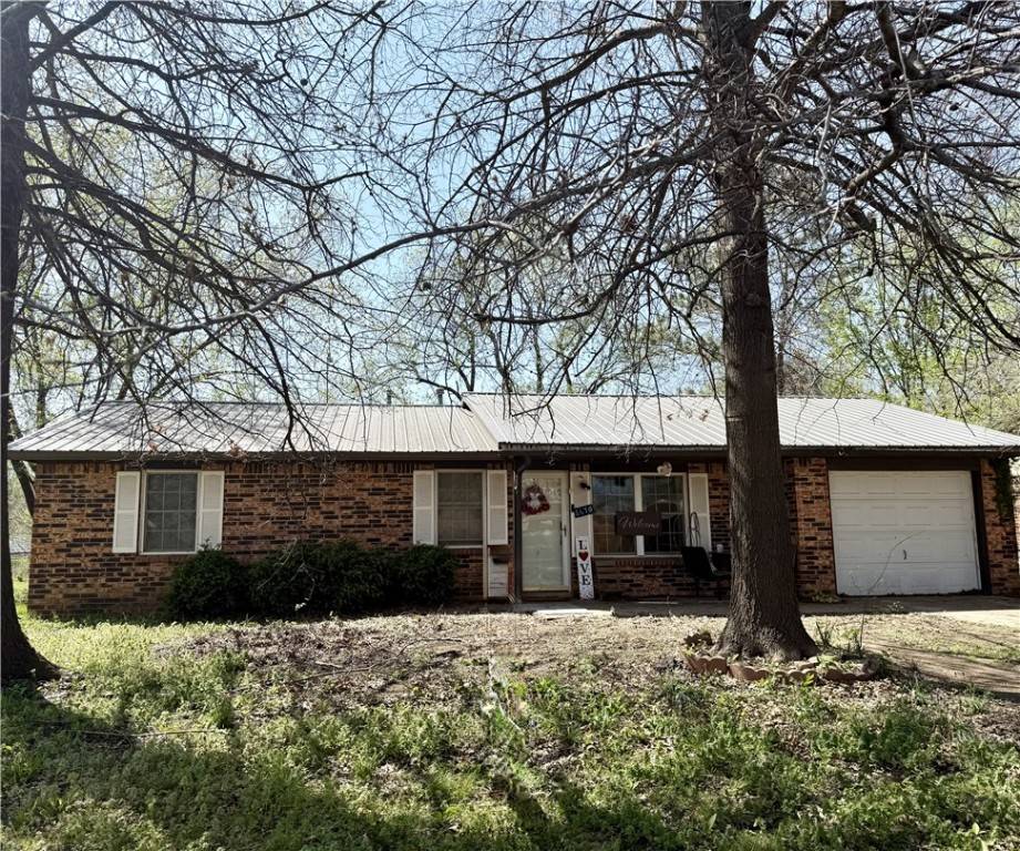 839 Clara St, Westville, OK 74965